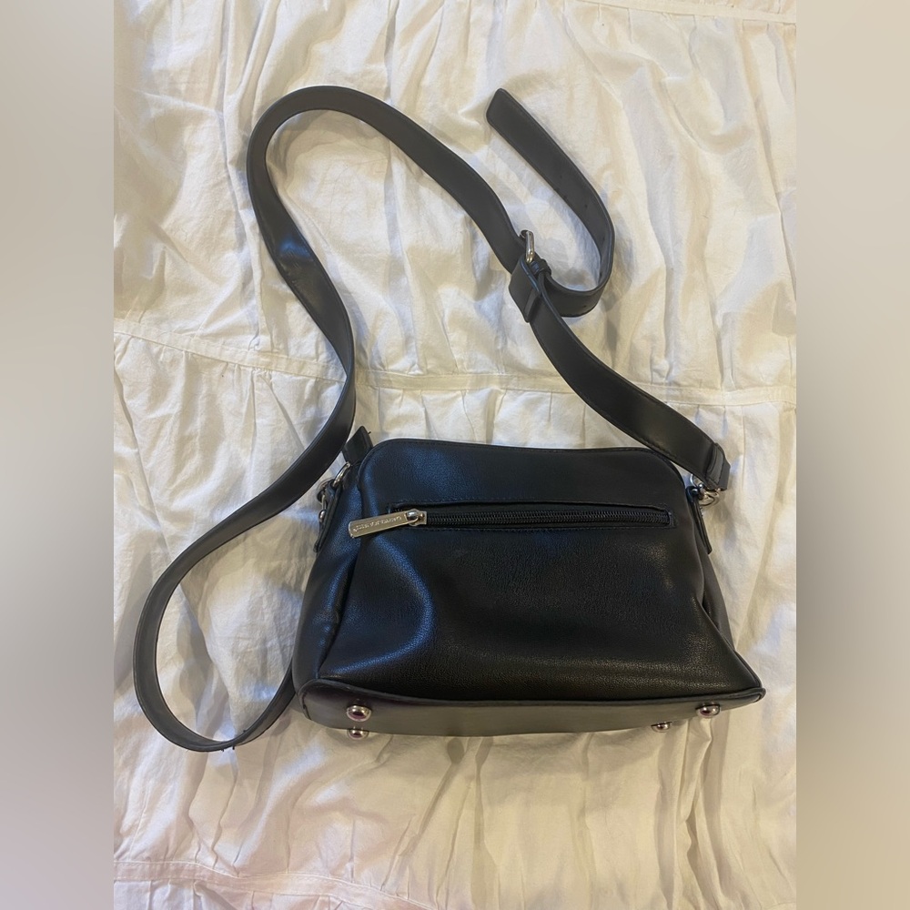 🌷David Jones Paris Vegan Leather Black Crossbody Bag 3/$30 - Picture 8 of 9